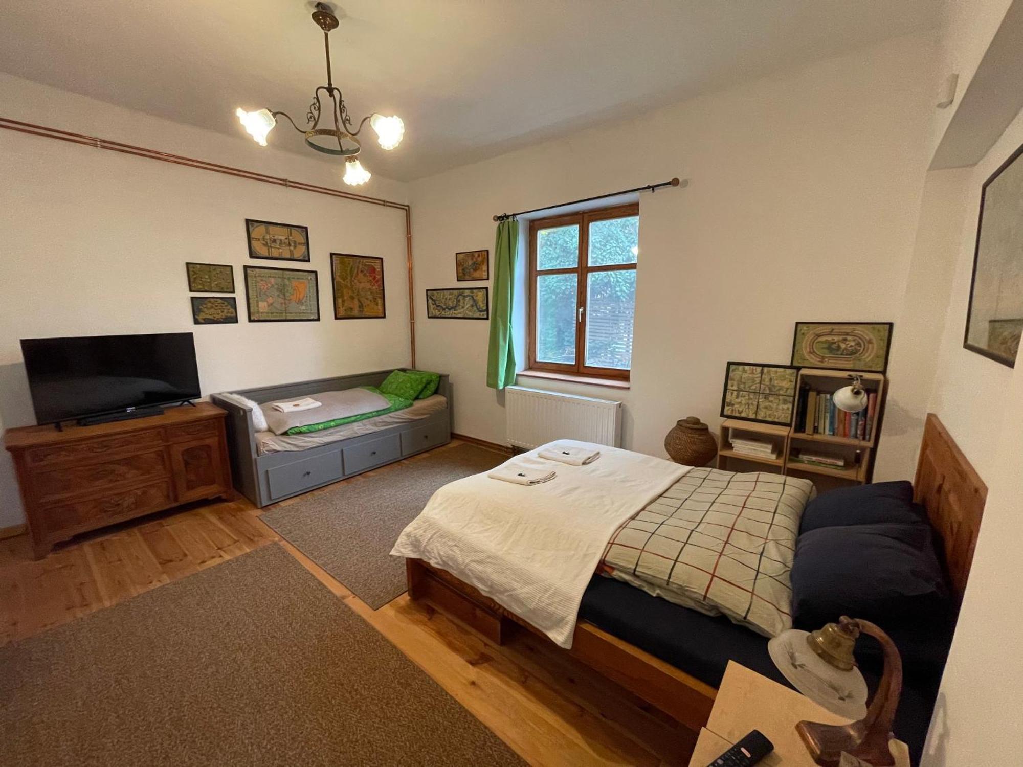 Rustic Cottage & Garden Retreat On Buda Hilltop Boedapest Buitenkant foto