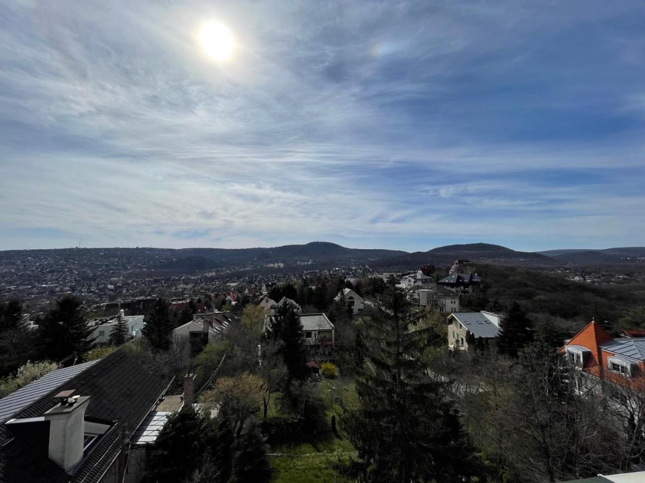 Rustic Cottage & Garden Retreat On Buda Hilltop Boedapest Buitenkant foto